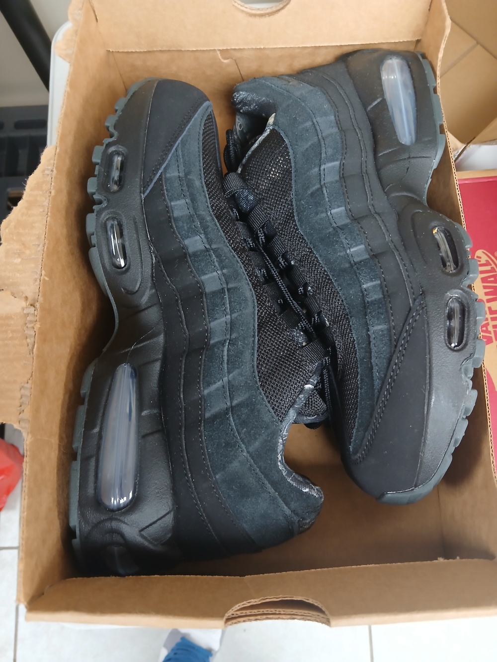 Nike Black Men's Air Max Style Sneakers